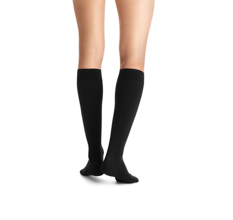 BSN 7521723 PR/1 JOBST OPAQUE WOMEN, KNEE HIGH PETITE, 20-30MMHG, SM, CLASSIC BLACK, CLOSED TOE