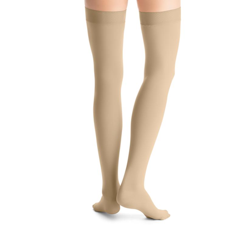 BSN 7518500 PR/1 JOBST OPAQUE WOMEN, THIGH HIGH W/SIL DOT BAND, 15-20MMHG, SM, NATURAL, CLOSED TOE